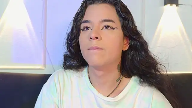 Angel-umbra online show from April 2, 8:51 pm