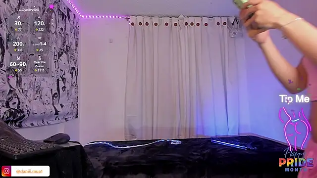 daniii mua online show from June 11, 2:53 am
