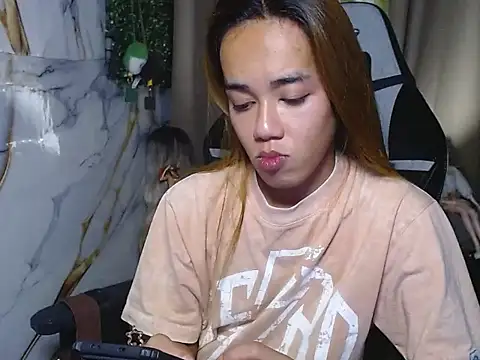 imadriana12 online show from February 1, 1:15 am