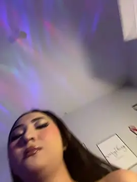 Diannellove online show from February 21, 7:50 pm