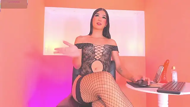 PrettyAngel   online show from February 6, 8:14 pm