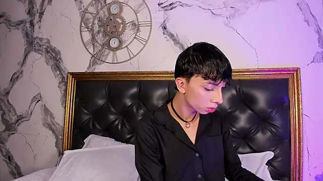 Jamess Carterr  online show from February 9, 4:30 am