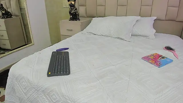 ArielBasquiat online show from January 14, 7:06 am