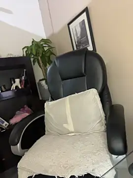 TaylorSweetI online show from July 9, 10:52 am