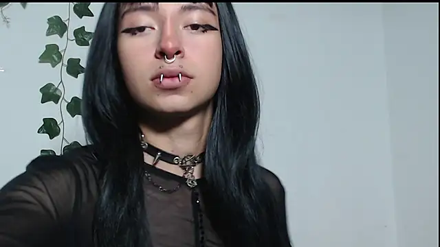 Oasis fairy  online show from April 15, 9:48 pm