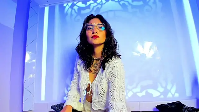 velvet mystic online show from May 7, 9:44 pm