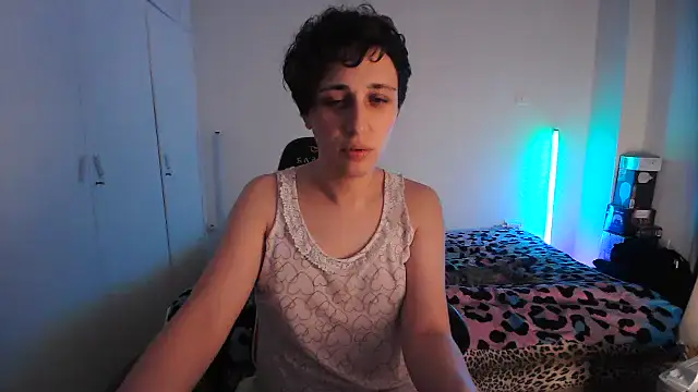 HoneyValentine online show from June 11, 7:01 pm