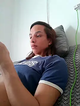 ofjuliaa online show from February 19, 7:32 pm