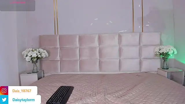 DaisyTaylor   online show from February 25, 12:53 pm