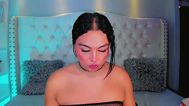 Maia Hotts online show from July 5, 4:19 am