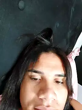 lavinyaalencar22 online show from May 1, 4:11 pm