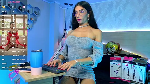 Snapshot of kylliefox_ chatting on October 14, 1:34 pm kylliefox online show from October 14, 1:34 pm