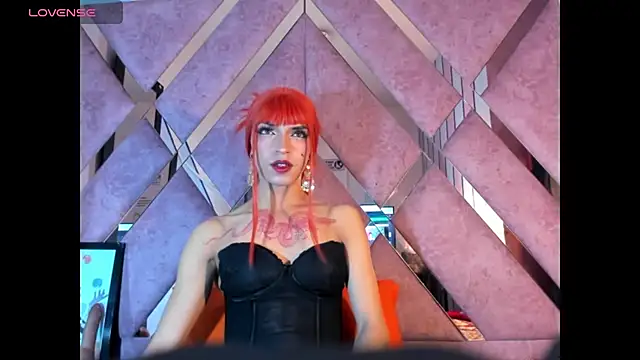 MeghanQueen   online show from March 19, 5:07 am