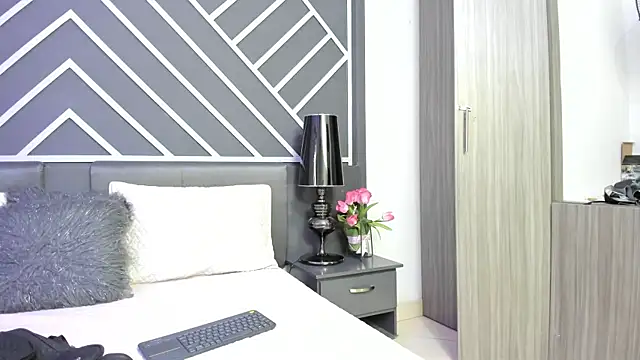 Jessica Boyer online show from July 30, 8:41 pm
