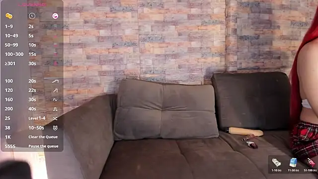 scarlettqueenx online show from April 9, 8:37 pm