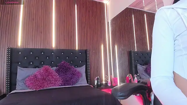 Viannca   online show from March 20, 4:57 am