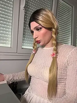 Julia SweetBaby online show from March 27, 11:11 am