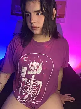 Daniellesins1 online show from April 12, 6:50 am