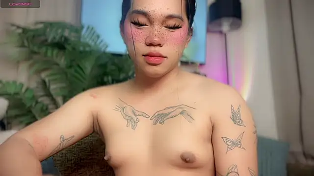 Kelly Mckinney online show from July 3, 3:07 pm