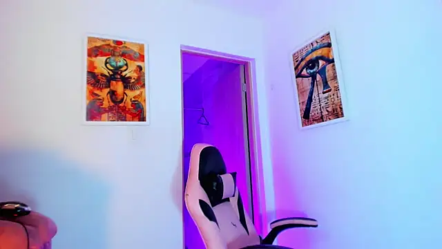 sexy girlts online show from March 27, 7:44 am