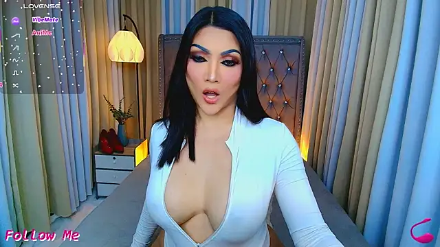 Laureen Hilton online show from April 10, 3:18 pm