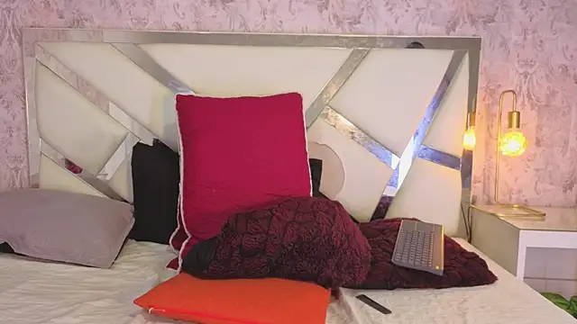 salo love online show from March 31, 12:51 pm