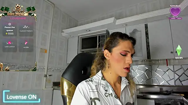 CrisOzzz online show from July 15, 5:29 pm