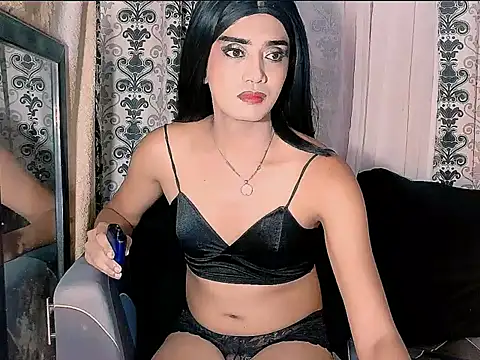 Queeny Cassandra online show from June 14, 4:14 am