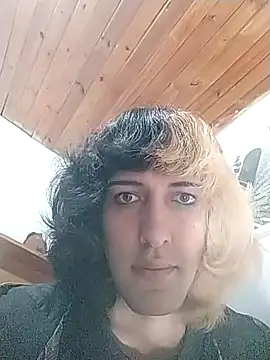 MakiMorningstar online show from March 12, 6:40 am