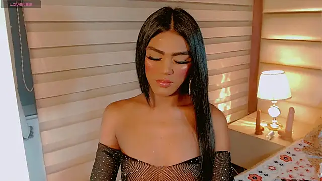 tiifannysexyhot online show from April 29, 11:48 am