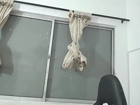 Madisson jones online show from April 18, 11:45 am