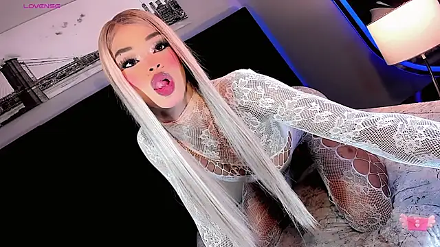 Kornylovee online show from June 16, 6:38 am