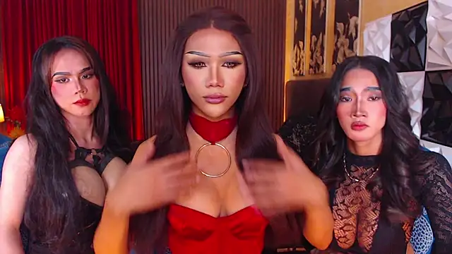 ThaliaSilvaTS online show from April 3, 3:32 pm