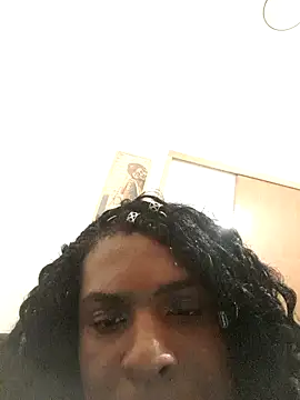 Maggiedot4 online show from April 7, 4:41 pm