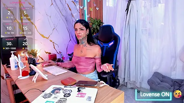 Dafne kee online show from July 28, 9:14 pm