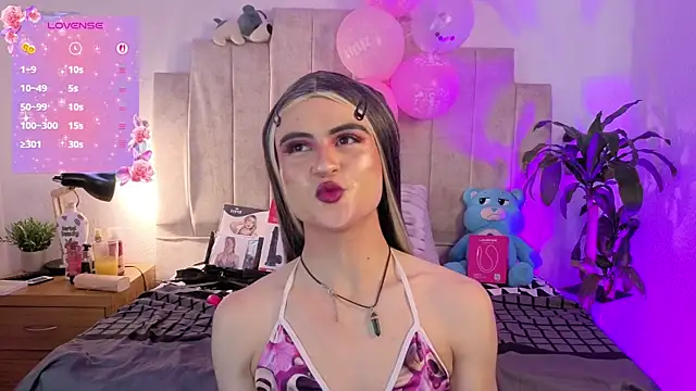 Emily hall19 online show from July 31, 9:37 pm