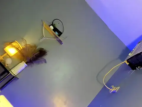 twerkitlike twinkle online show from April 27, 2:04 pm