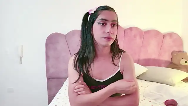 Alexadomina22 online show from August 6, 11:45 pm