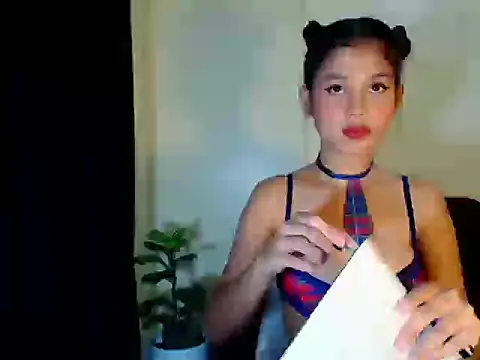 Adrianahearth online show from June 7, 4:26 pm