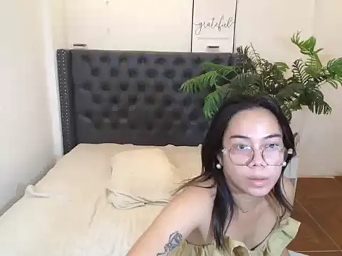 Snapshot of Urbabydollxxx chatting on May 25, 5:37 am Urbabydollxxx online show from May 25, 5:37 am