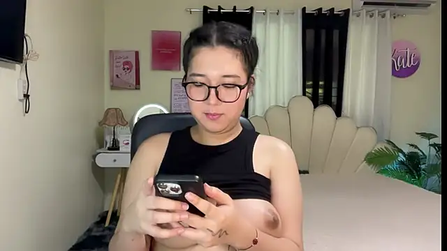 RingMyBelle online show from June 22, 3:25 am