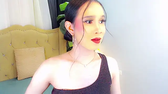 LexiLoreOnTop online show from June 10, 1:32 pm