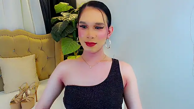 LexiLoreOnTop online show from June 22, 5:21 pm