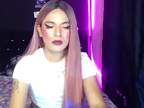 madame kitty online show from June 12, 4:44 am