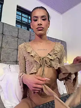 LiaDuquette online show from July 17, 9:43 pm