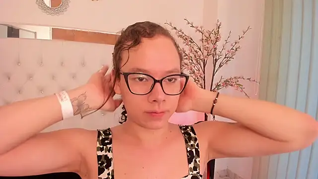 ParisMendez online show from July 31, 11:21 am
