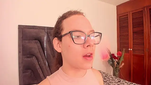 ParisMendez online show from August 2, 12:05 pm