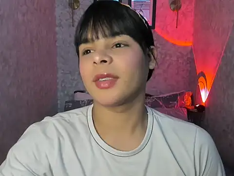 emily rosue  online show from July 19, 3:33 am