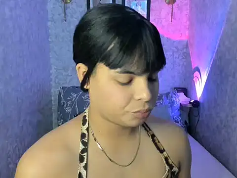 emily rosue  online show from July 23, 1:58 am