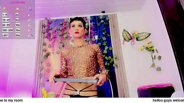 emilia luciana  online show from July 30, 4:17 pm